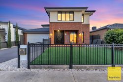 60 Rivella Cct, Tarneit VIC 3029, Australia