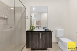60 Rivella Cct, Tarneit VIC 3029, Australia