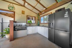 91 Silver Creek Rd, Kelsey Creek QLD 4800, Australia