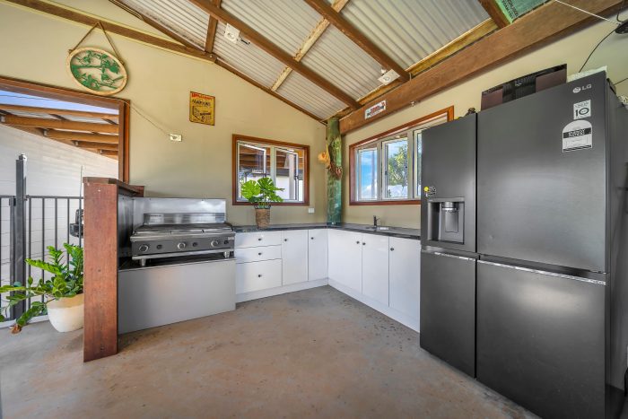 91 Silver Creek Rd, Kelsey Creek QLD 4800, Australia