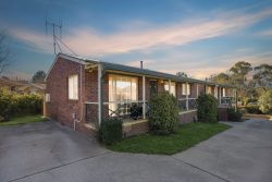 16 Southwell Pl, Karabar NSW 2620, Australia