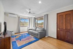 16 Southwell Pl, Karabar NSW 2620, Australia
