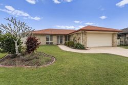 12 Ashlar Pl, Banora Point NSW 2486, Australia