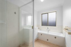 12 Ashlar Pl, Banora Point NSW 2486, Australia