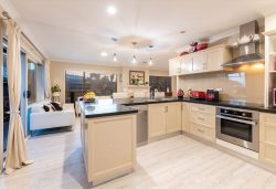 35 St Annes Crescent, Wattle Downs, Manukau City, Auckland, 2103, New Zealand