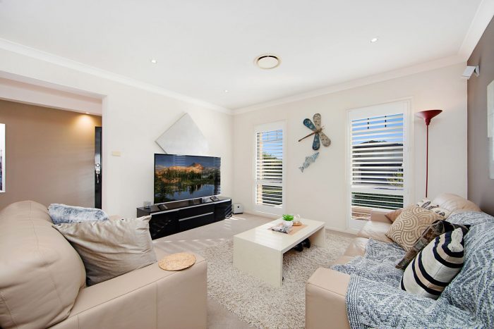52 Stan Johnson Dr, Hamlyn Terrace NSW 2259, Australia