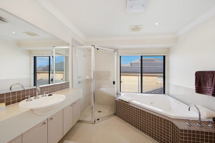 52 Stan Johnson Dr, Hamlyn Terrace NSW 2259, Australia
