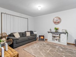 Unit 2/2 Steel Pl, Boulder WA 6432, Australia