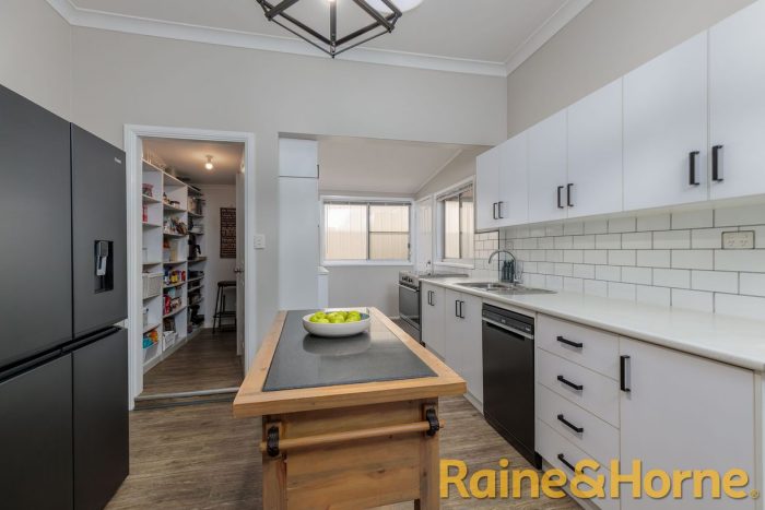 13 Luke St, Dubbo NSW 2830, Australia