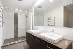 3 Towarri St, Pimpama QLD 4209, Australia