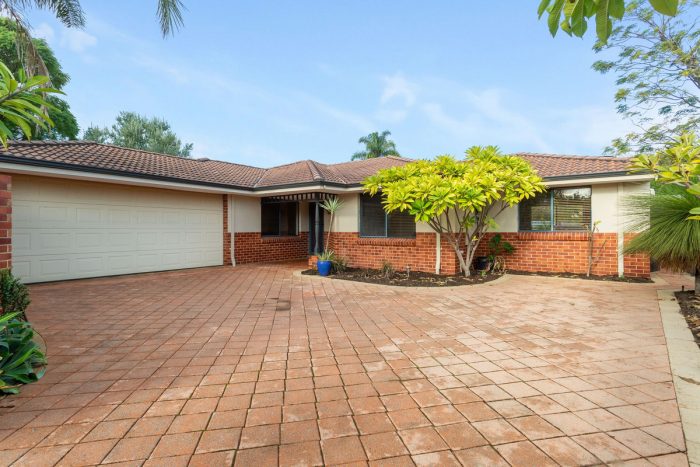 14B Butson Pl, Redcliffe WA 6104, Australia