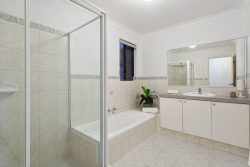 14B Butson Pl, Redcliffe WA 6104, Australia