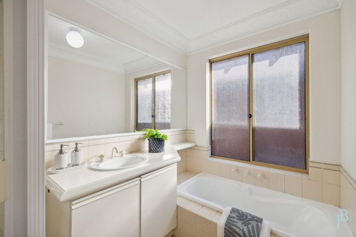 3 Cabell St, Yokine WA 6060, Australia