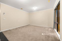 46 Wakenshaw Cres, Pakenham VIC 3810, Australia