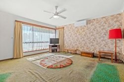 74 Watkin Ave, Woy Woy NSW 2256, Australia