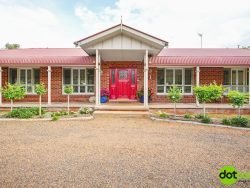 21 Waverly Dr, Dubbo NSW 2830, Australia