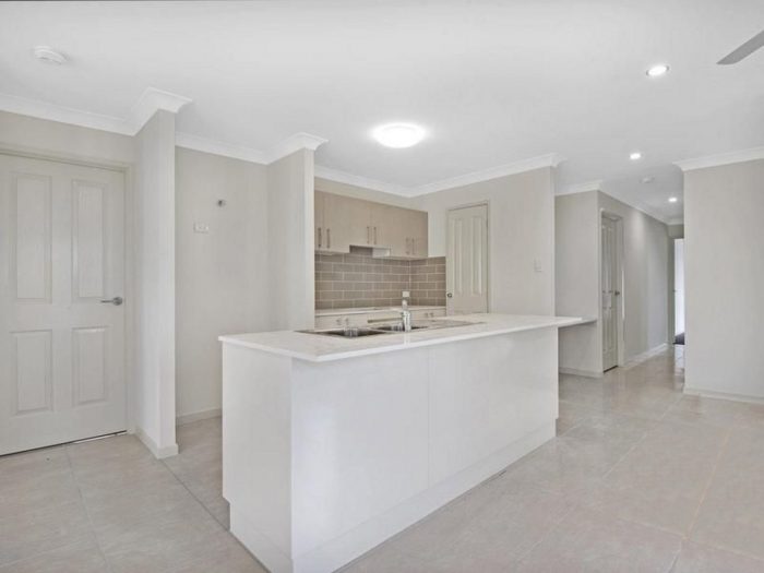58 Falcon St, Redbank Plains QLD 4301, Australia