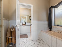 9 Wildi Ct, Happy Valley SA 5159, Australia