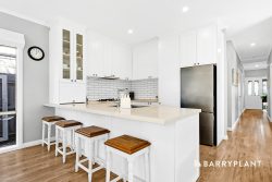 8 Xavier Way, South Morang VIC 3752, Australia