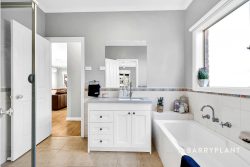 8 Xavier Way, South Morang VIC 3752, Australia