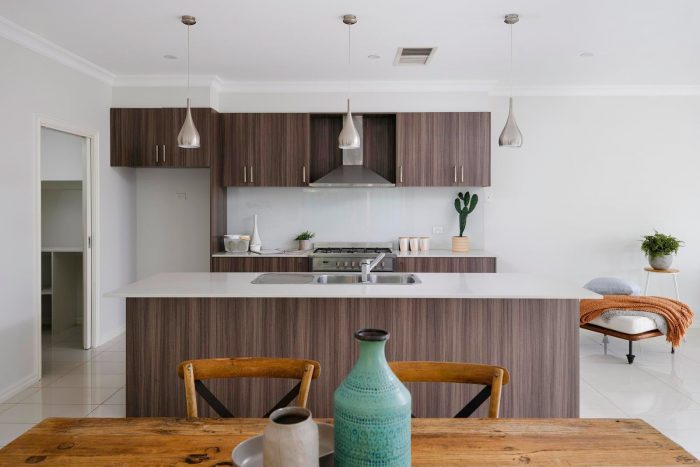 10A Clough Parade, Reservoir VIC 3073, Australia