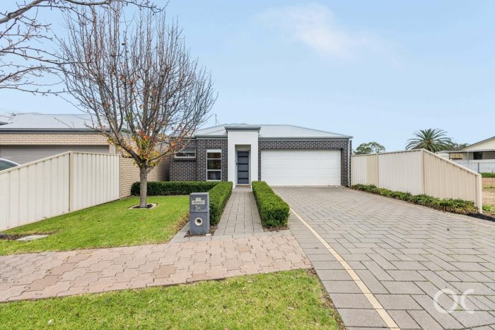 1 A Dumfries Ave, Northfield SA 5085, Australia