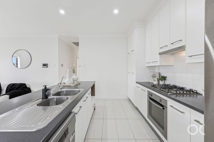 1 A Dumfries Ave, Northfield SA 5085, Australia