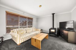 26 Amanda Dr, Camillo WA 6111, Australia