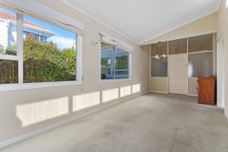 3 Frieston Road, Milford, North Shore City, Auckland, 0620, New Zealand
