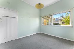 3 Frieston Road, Milford, North Shore City, Auckland, 0620, New Zealand