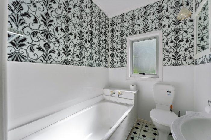 3 Frieston Road, Milford, North Shore City, Auckland, 0620, New Zealand