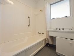 32B Garland Drive, Saint Andrews, Hamilton, Waikato, 3200, New Zealand