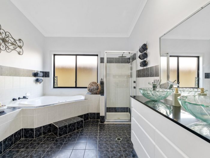64 Baker St, Dora Creek NSW 2264, Australia