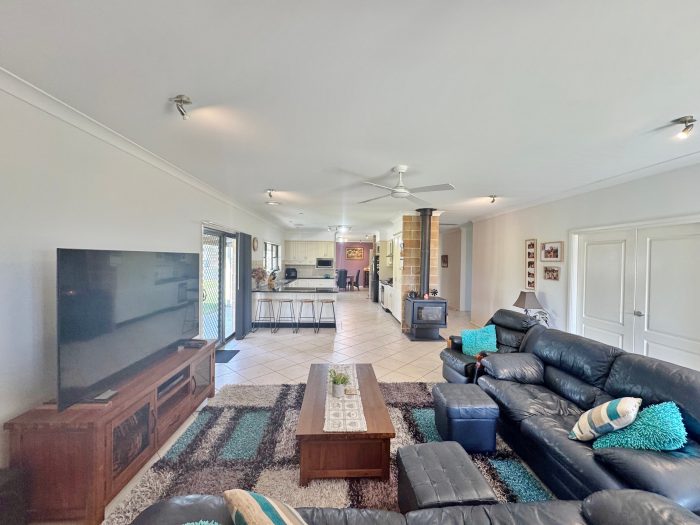 210 Bashams Ln, Young NSW 2594, Australia