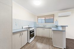 43 Blue Gum Dr, Newtown QLD 4350, Australia