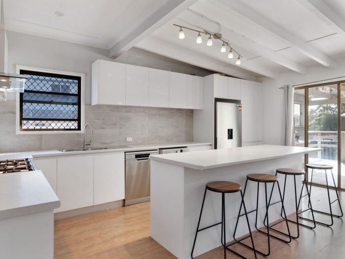17 Buttaba Rd, Brightwaters NSW 2264, Australia