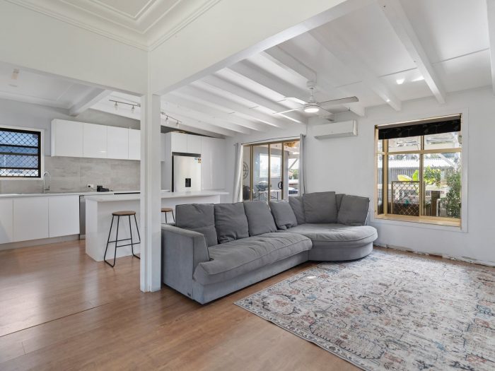 17 Buttaba Rd, Brightwaters NSW 2264, Australia