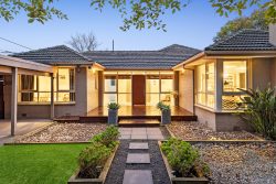 57 Canterbury Rd, Blackburn VIC 3130, Australia