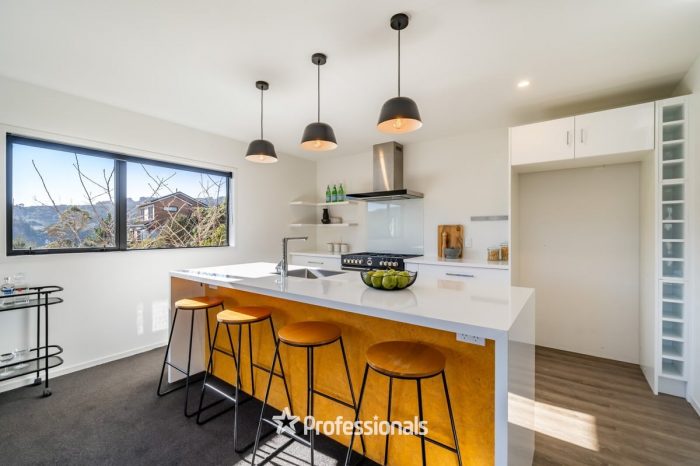 6 Castle Crescent, Stokes Valley, Lower Hutt, Wellington, 5019, New Zealand