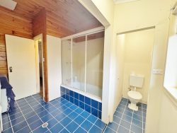 21 Clifton St, Young NSW 2594, Australia