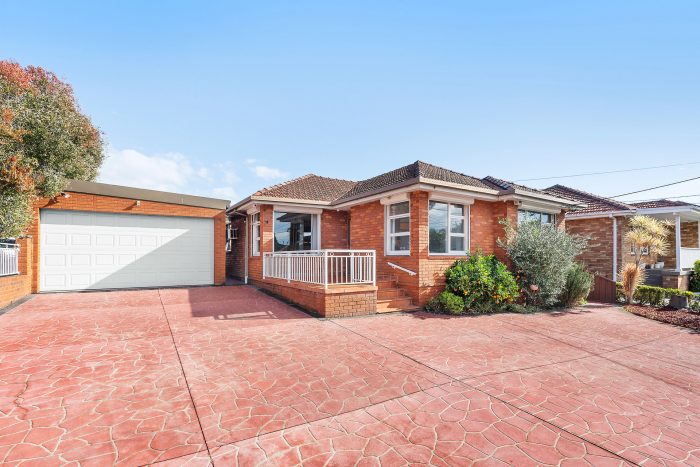 2 Cripps Ave, Kingsgrove NSW 2208, Australia