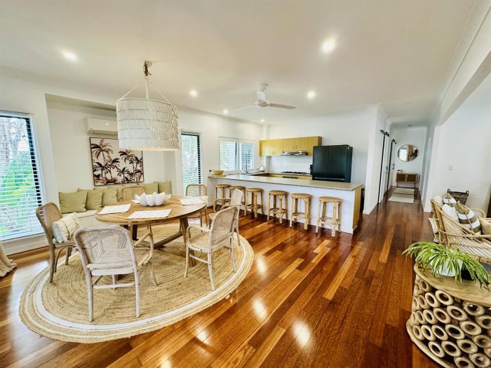 12 Kookaburra Ct, South Stradbroke QLD 4216, Australia