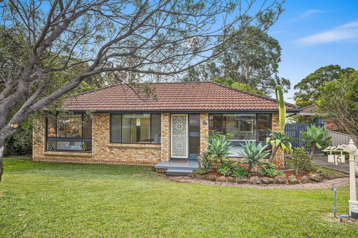 15 Fraser Cres, Albion Park NSW 2527, Australia