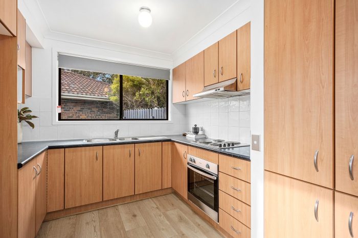 15 Fraser Cres, Albion Park NSW 2527, Australia