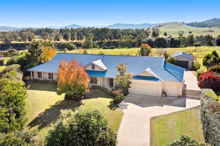 7 Willow Tree Cl, Aberglasslyn NSW 2320, Australia