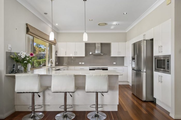 7 Willow Tree Cl, Aberglasslyn NSW 2320, Australia