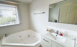 90B Birkdale Road, Birkdale, North Shore City, Auckland, 0626, New Zealand
