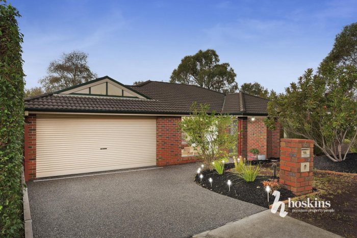 5 Karina Cl, Croydon Hills VIC 3136, Australia