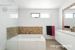 10 Lewis Ct, Old Beach TAS 7017, Australia