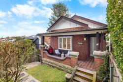 81 Malabar Rd, South Coogee NSW 2034, Australia